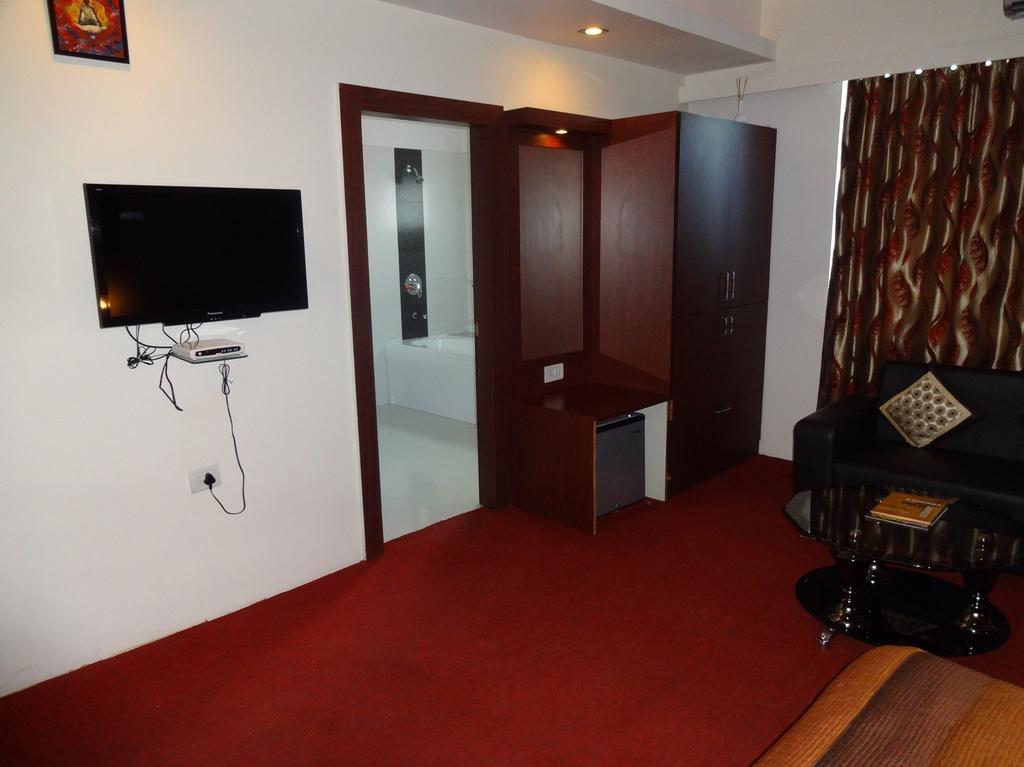 Hotel Avn Grand Ráncsí Kültér fotó