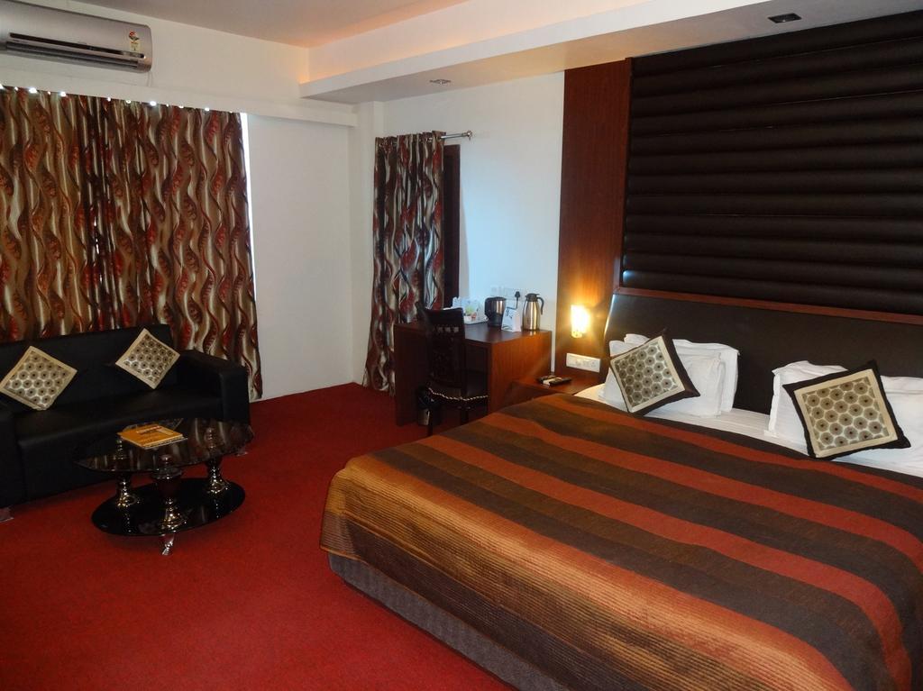 Hotel Avn Grand Ráncsí Kültér fotó