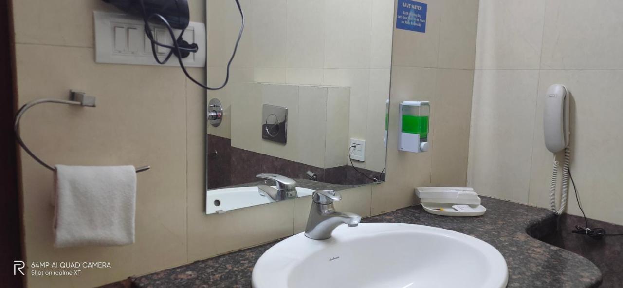 Hotel Avn Grand Ráncsí Kültér fotó