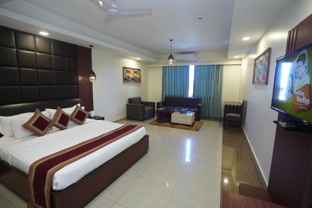 Hotel Avn Grand Ráncsí Kültér fotó