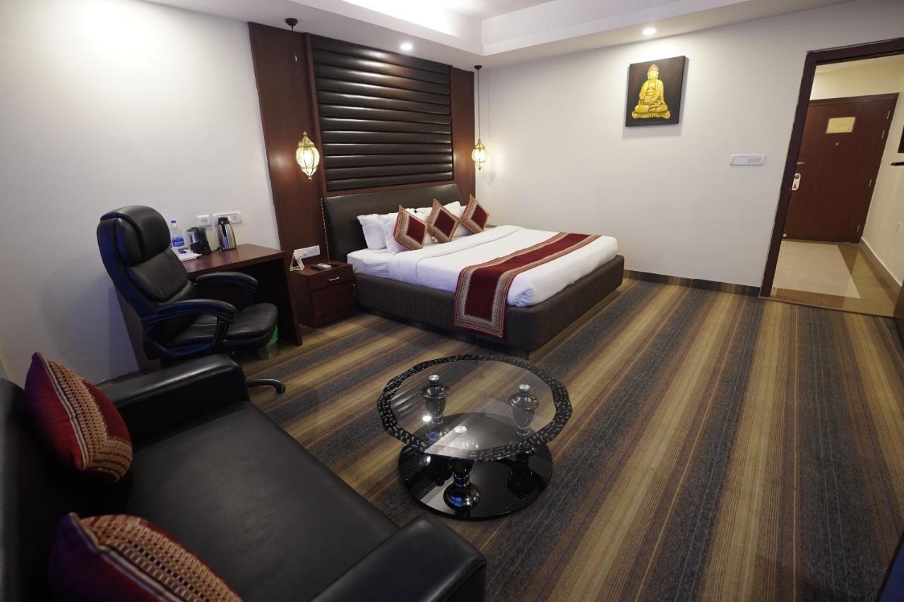 Hotel Avn Grand Ráncsí Kültér fotó