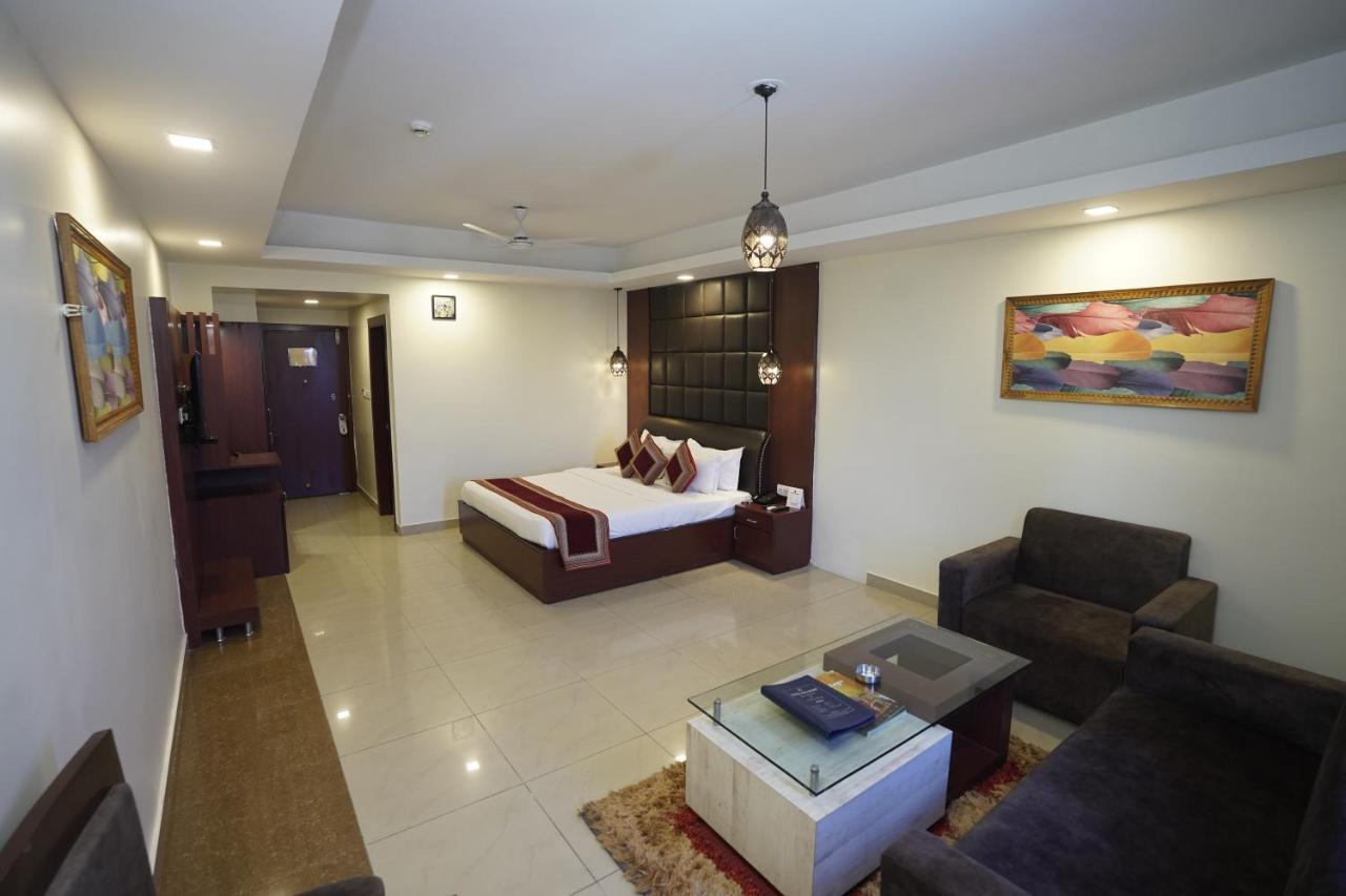 Hotel Avn Grand Ráncsí Kültér fotó